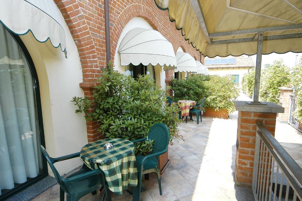 ヴァレンツァ Agriturismo Cascina Nuovaヴィラ エクステリア 写真