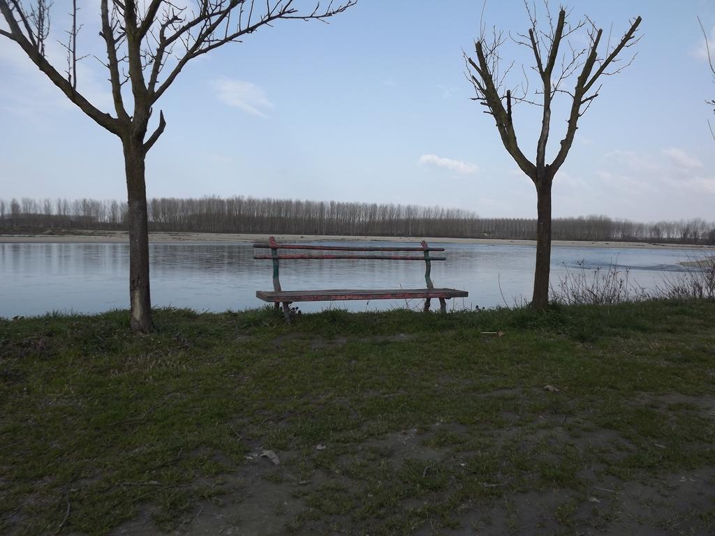 ヴァレンツァ Agriturismo Cascina Nuovaヴィラ エクステリア 写真